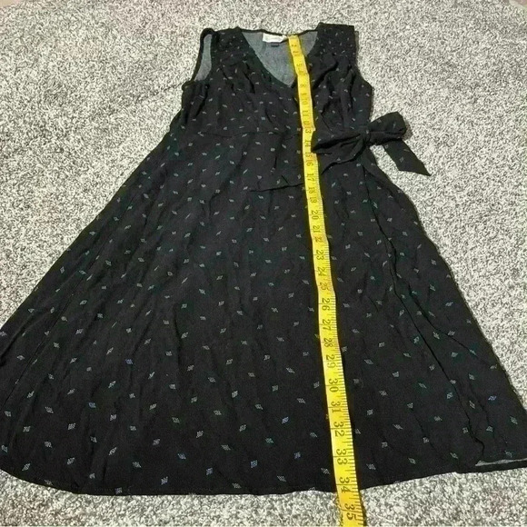 WOMENS S UNIVERSAL THREAD SLEEVELESS DIAMOND V-NECK WRAP DRESS, Black - Picture 3 of 8